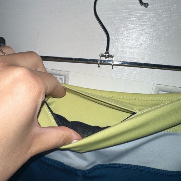 Color block workout leggings - Picture 3 of 4